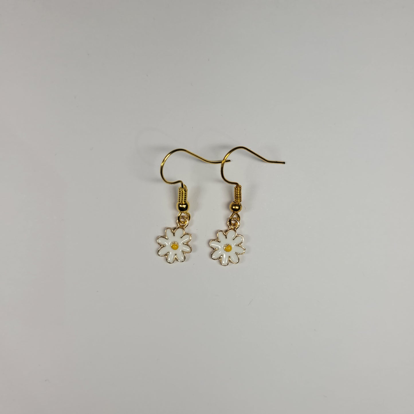 Dainty Daisy Earrings